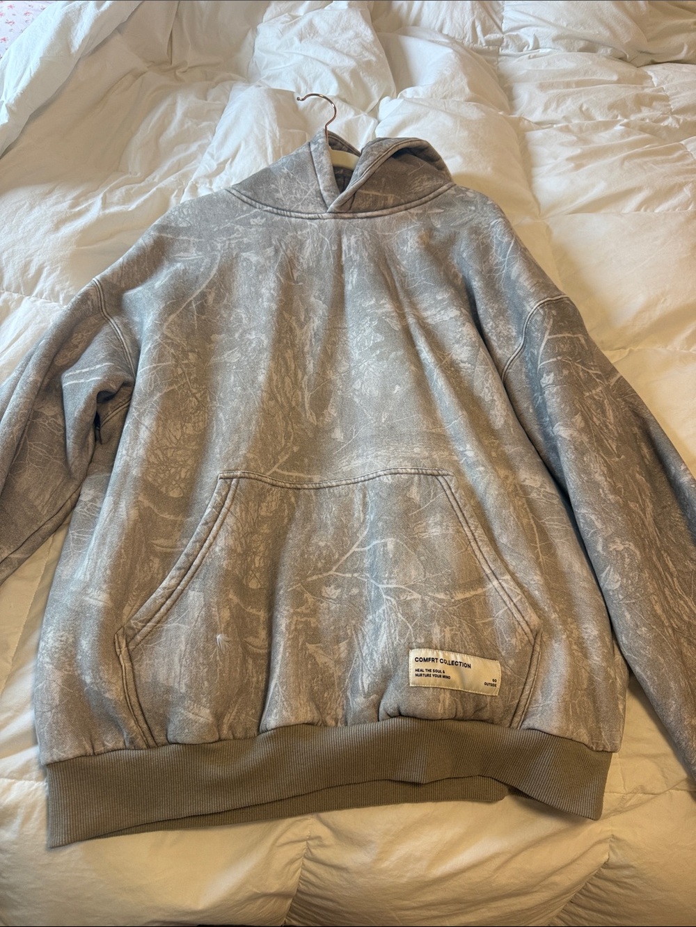 Comfrt Woodland Camo sweatshirt